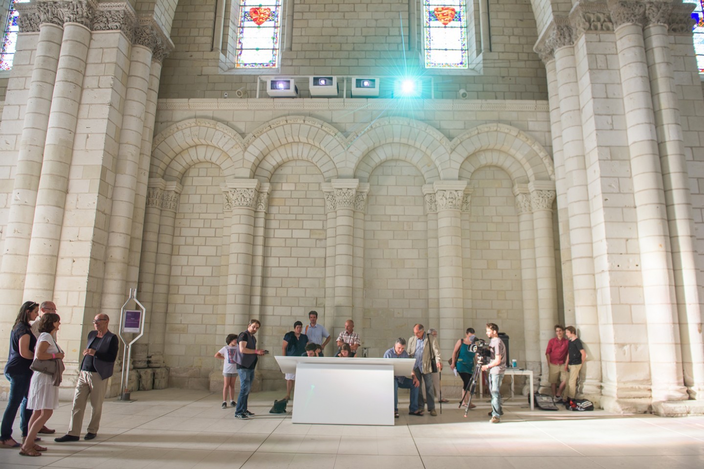 Laurent Vié - Table Paint - Abbaye de Fontevraud
