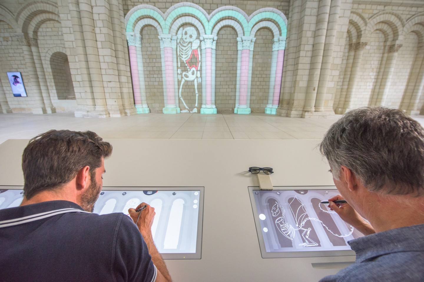 Laurent Vié - Table Paint - Abbaye de Fontevraud