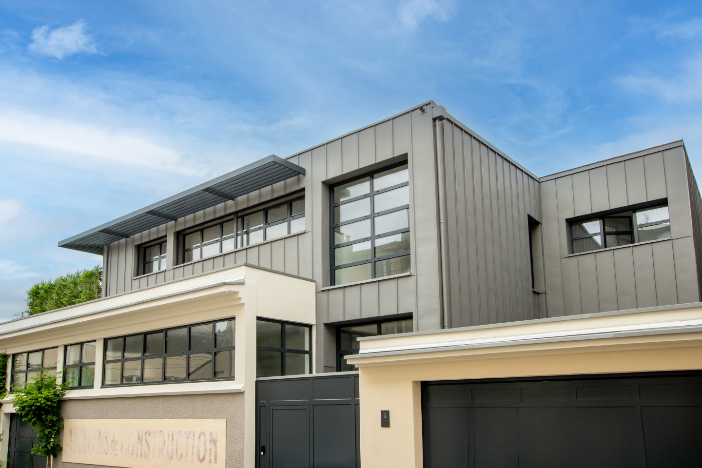 Laurent Vié - Surélévation et extension d’un loft existant