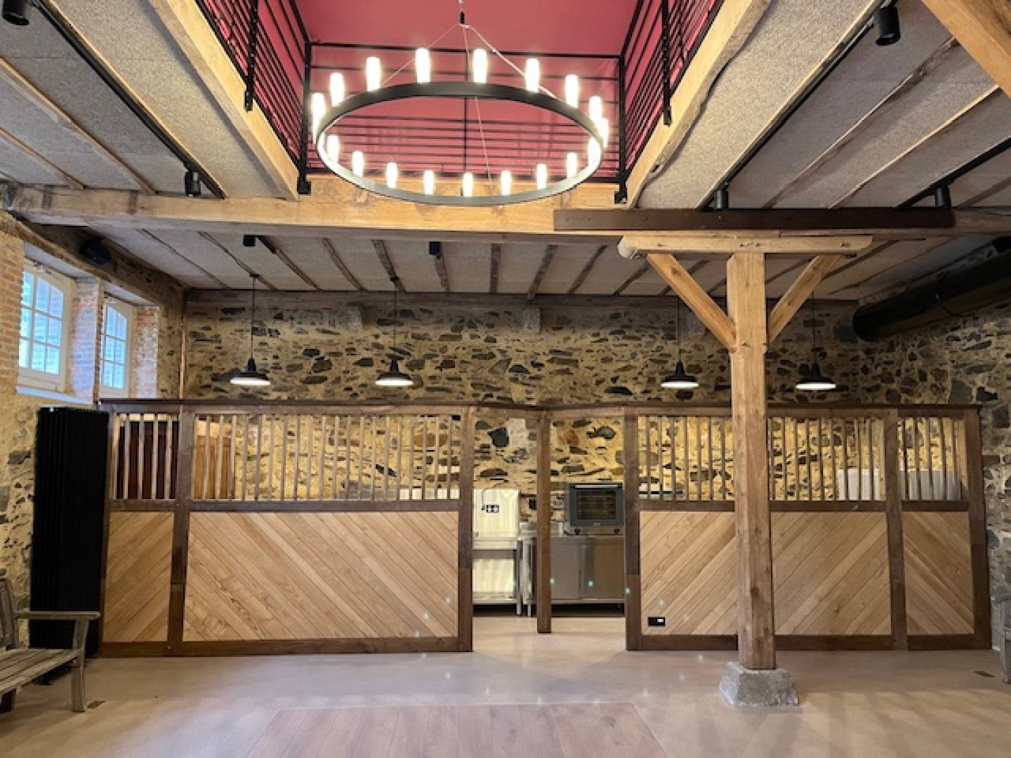 Laurent Vié - Salle de réception dans une grange 