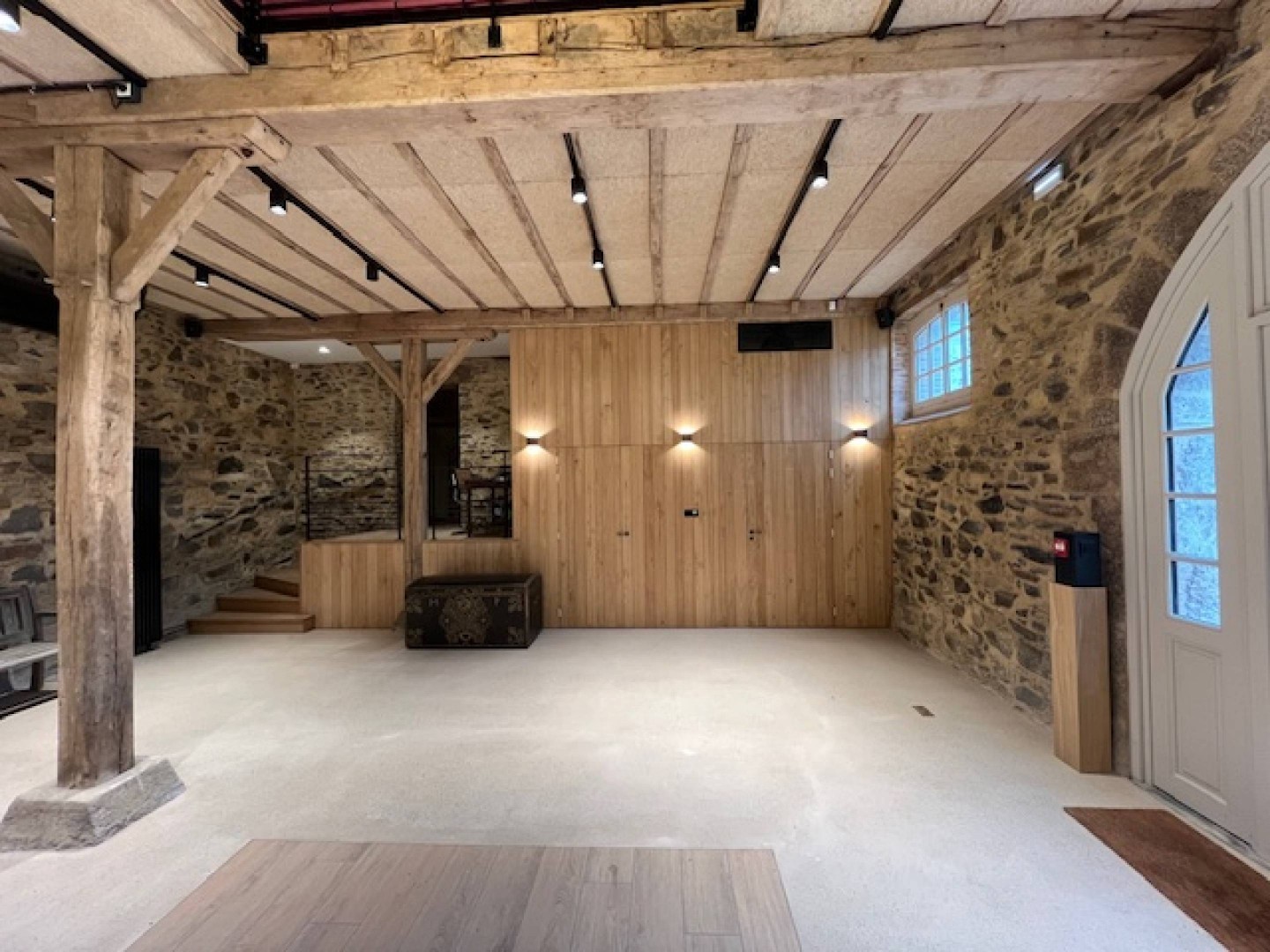 Laurent Vié - Salle de réception dans une grange 