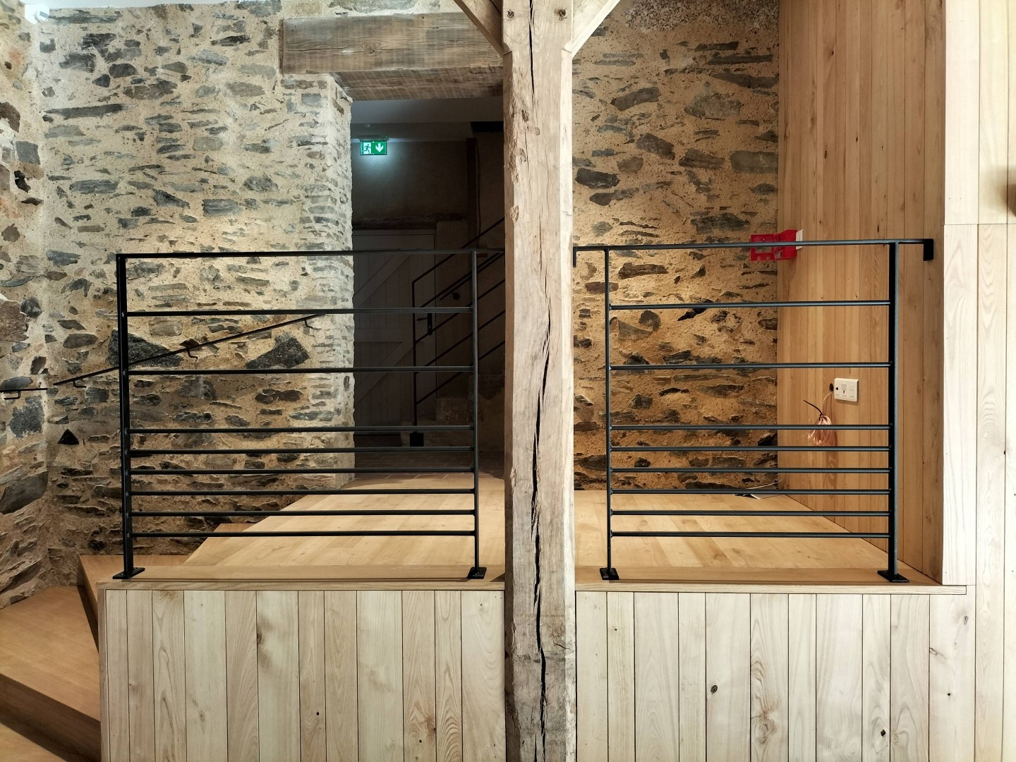 Laurent Vié - Salle de réception dans une grange 