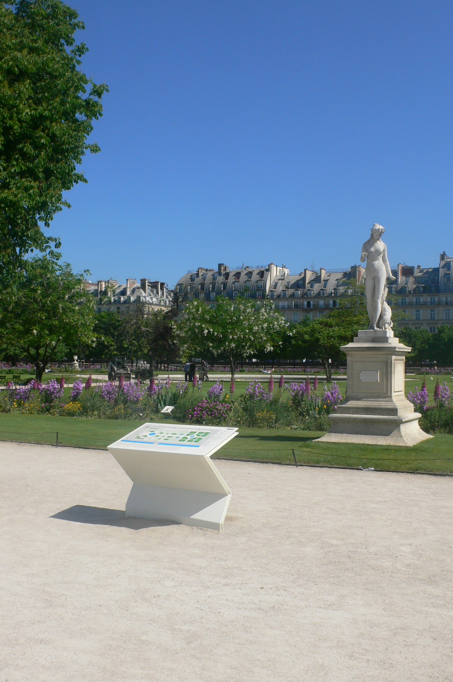 Laurent Vié - Signalétique du jardin des Tuileries